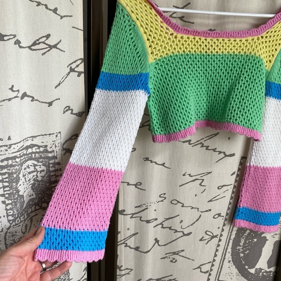 Sincerely Jules Cropped top - Picture 2 of 5